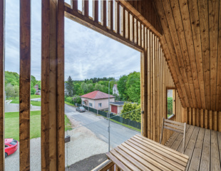 H7 Stuudiokodud rõdu