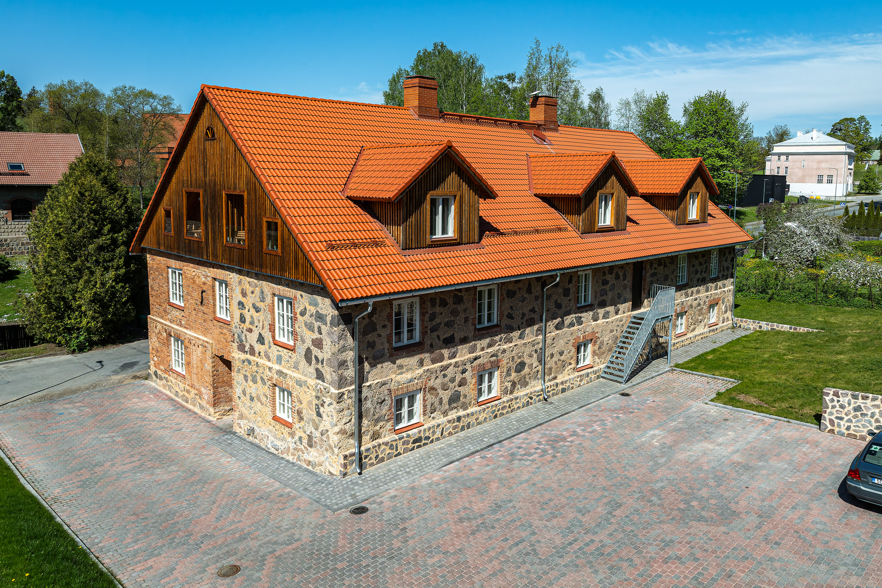 H7 Stuudiokodude välisvaade Viljandi kesklinnas